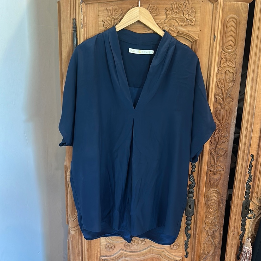 Marie Oliver 100% silk navy Blouse